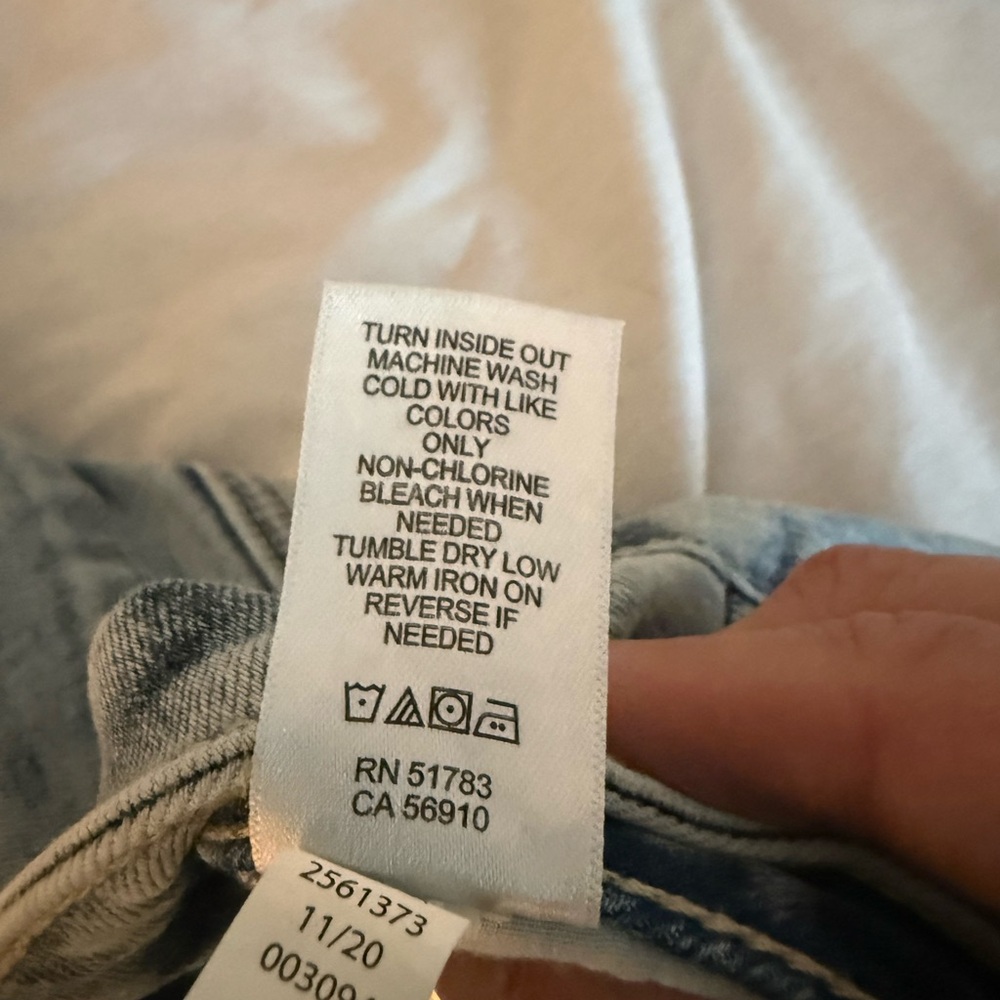 Light Wash Distressed Ripped Jeans - Light Blue - Picture 4 of 5